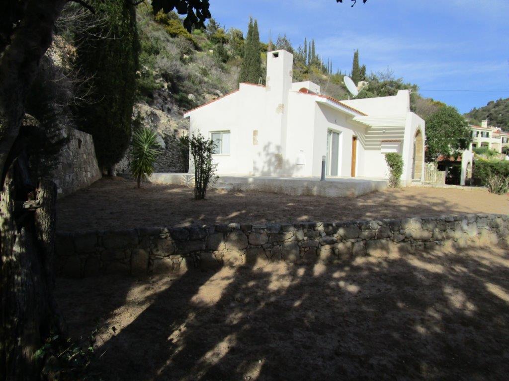 Paphos Tala Kamares 2 Bedroom Villa For Rent LPTKAV268
