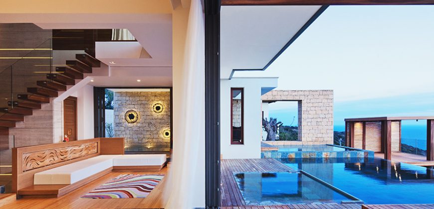 Paphos  4-bedroom Luxury Villa  MYM10181