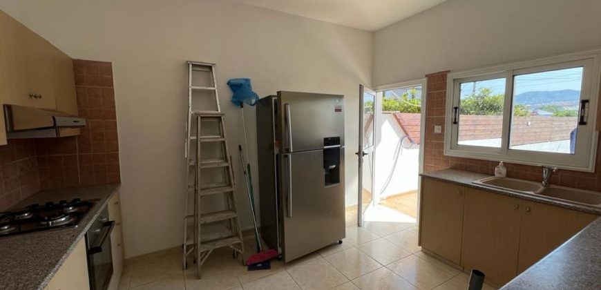 Paphos Chloraka 3 Bedroom Apartment Ground Floor For Sale BC510