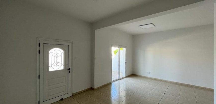 Paphos Chloraka 3 Bedroom Apartment Ground Floor For Sale BC510