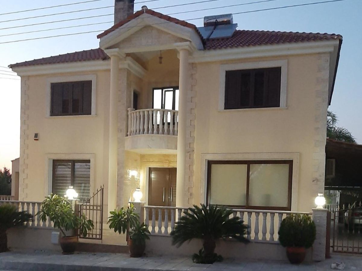Paphos Konia 4 Bedroom House For Sale BC519