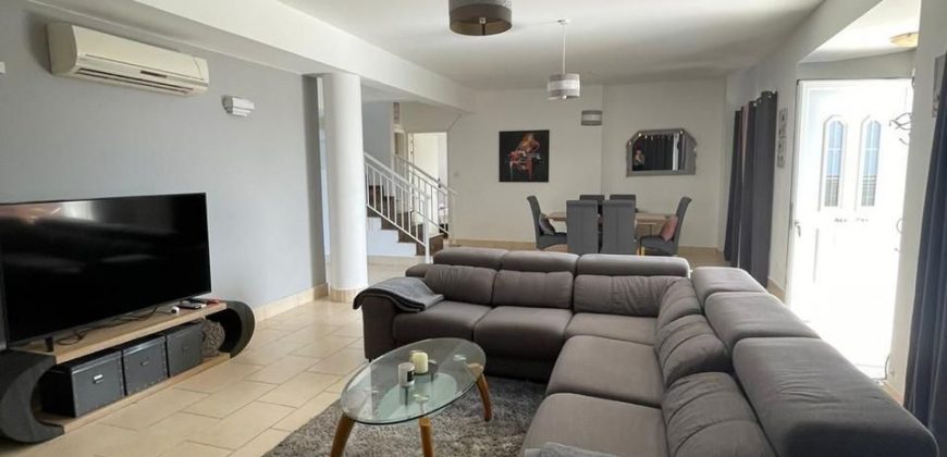 Paphos Lofos 5 Bedroom Villa For Rent XRP046