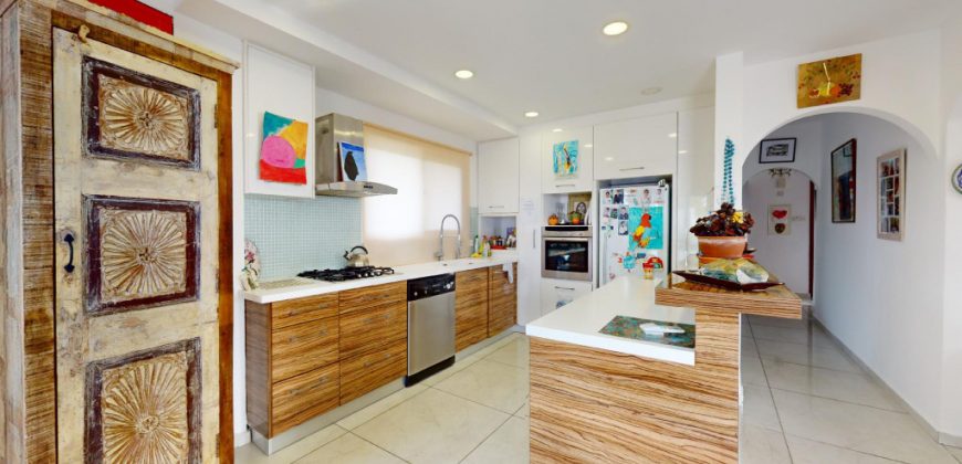 Paphos Tala 6 Bedroom House For Sale DLHP0505