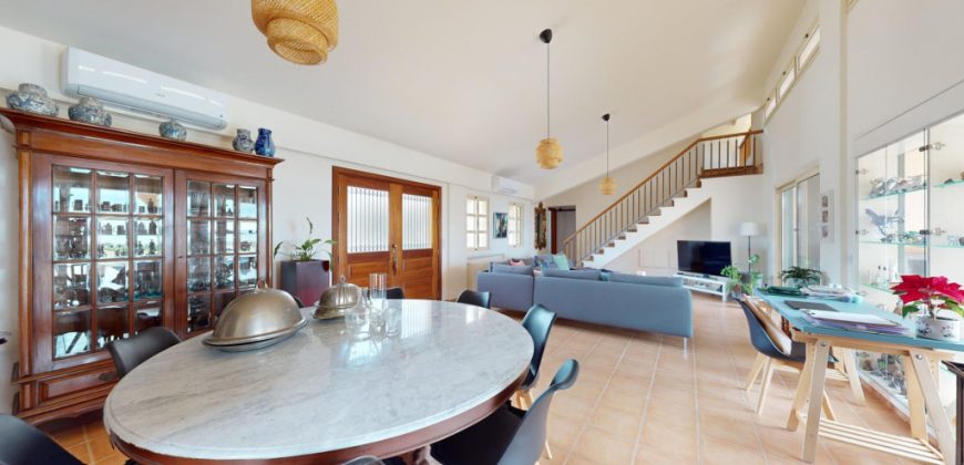 Paphos Pegeia 6 Bedroom House For Sale DLHP0523