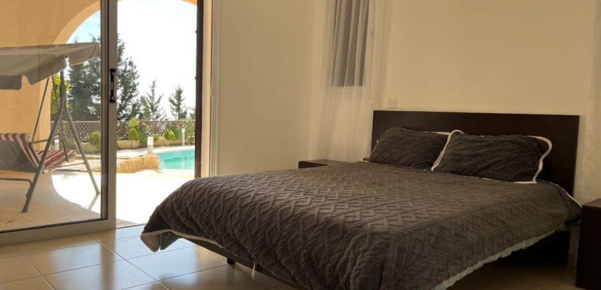 Paphos Tsada 4 Bedroom Villa For Rent BCJ003