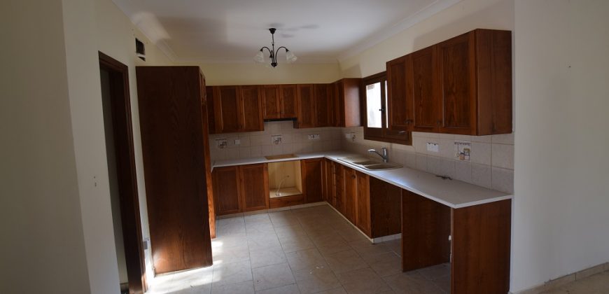 Paphos Lysos 3Bdr House For Sale RMR42034