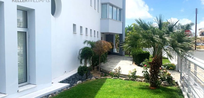 Paphos Anavargos 5 Bedroom House For Sale DLHSL00235