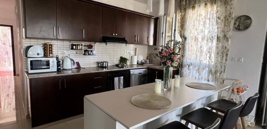 Paphos Paphos (center) 3Bdr Apartment For Sale UQH4133