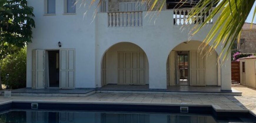 Paphos St George Peyia Detached Villa For Rent KTM100197