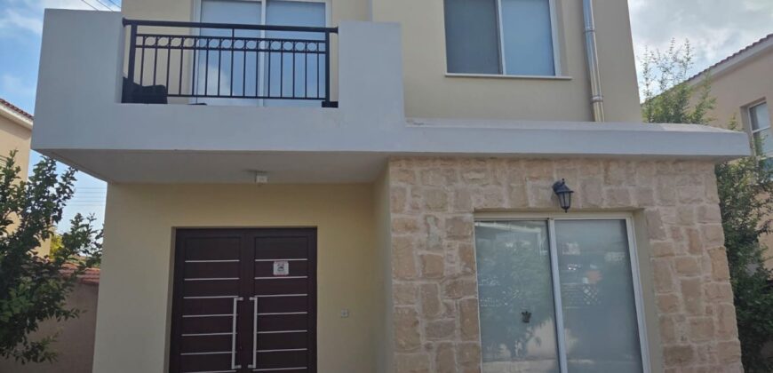 Paphos Chloraka 3 Bedroom House For Rent BC688