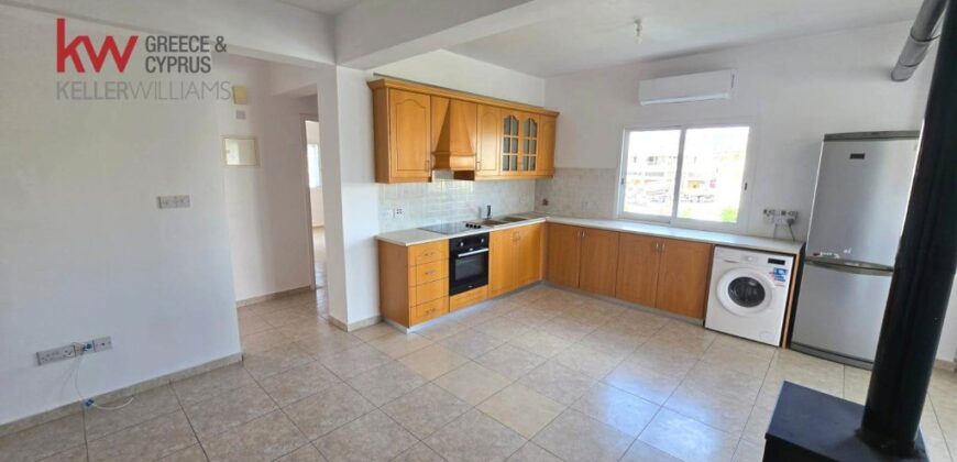 Paphos Chlorakas 2 Bedroom Apartment For Sale DLHLM00045
