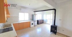 Paphos Chlorakas 2 Bedroom Apartment For Sale DLHLM00045