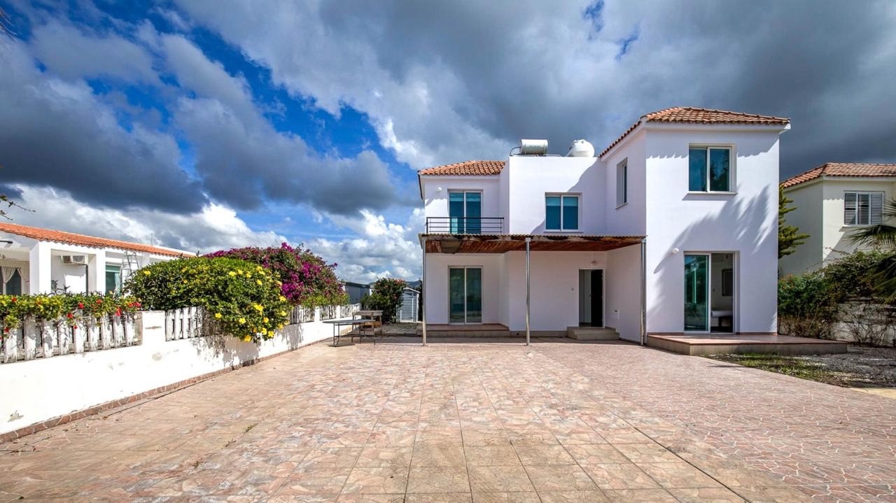 Paphos Mandria 4Bdr Detached Villa For Sale SKR18332G