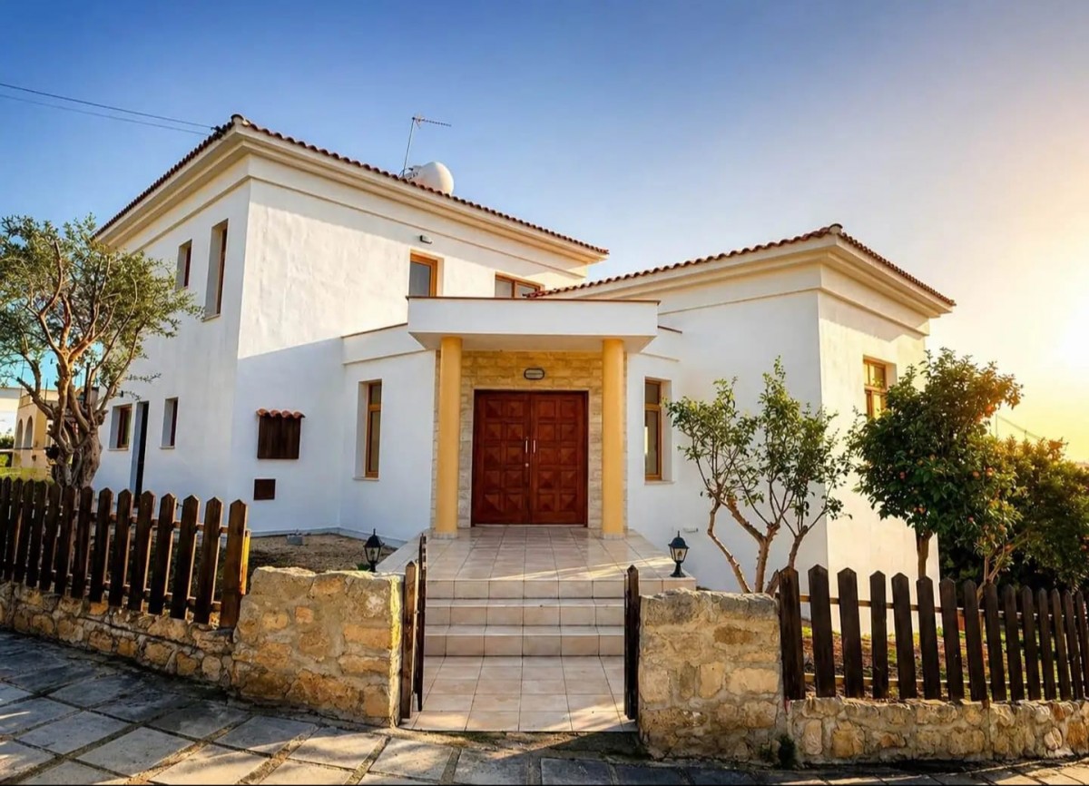 Paphos Acheleia 3Bdr Detached Villa For Rent DTC4748