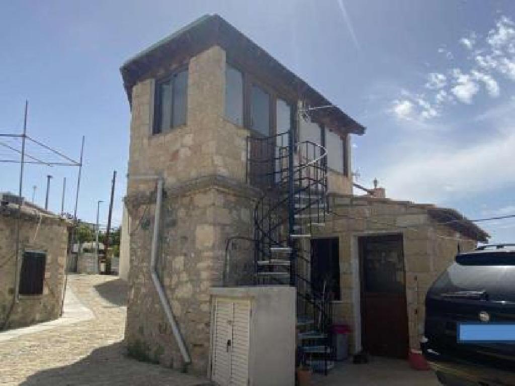 Paphos Argaka Bdr Detached house For Sale AMR45423