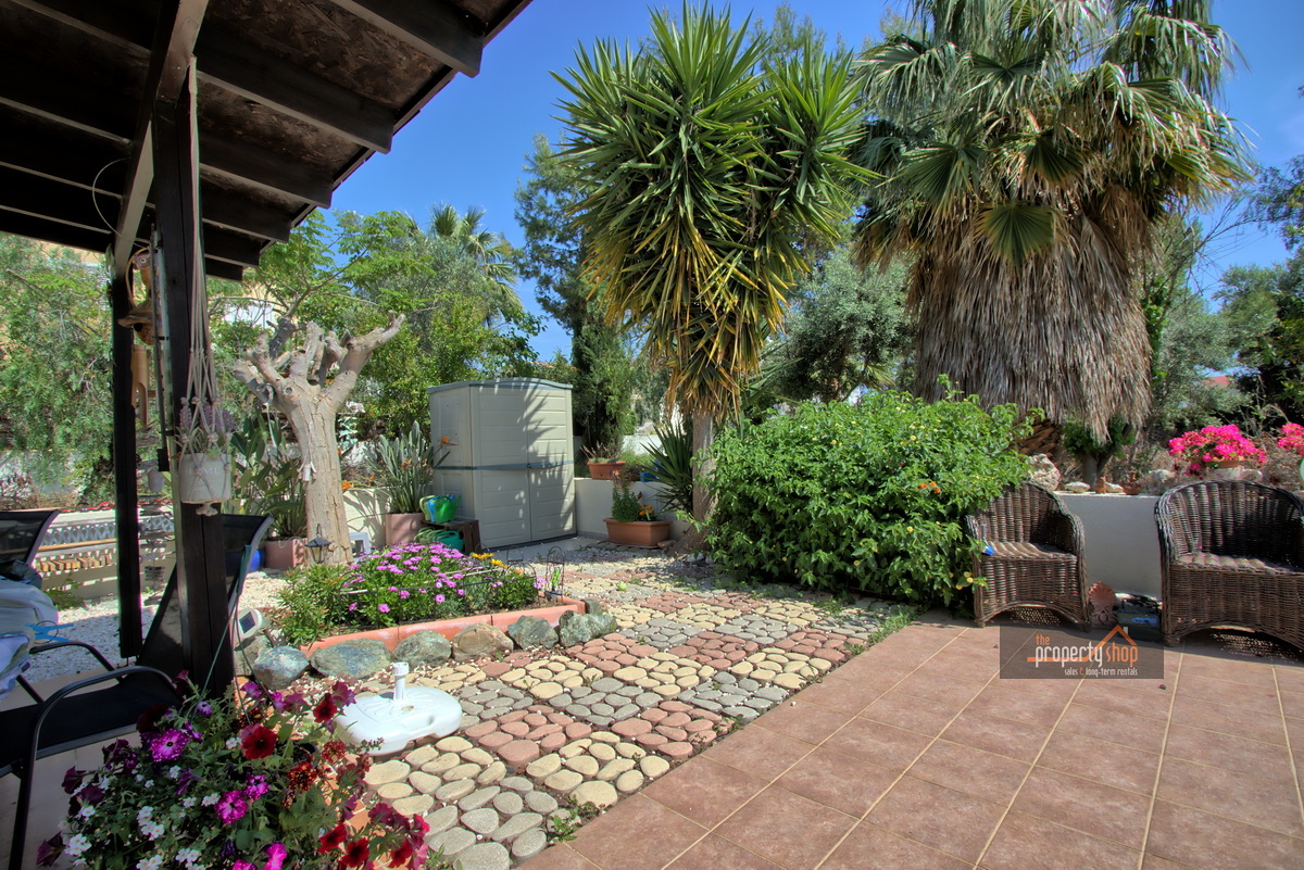 Paphos Kissonerga BUNGALOW For Rent TPSRTL573