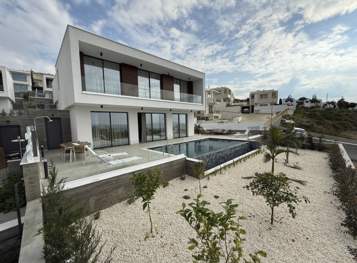 Paphos Chloraka 3 Bedroom Villa For Sale KWMC0007S
