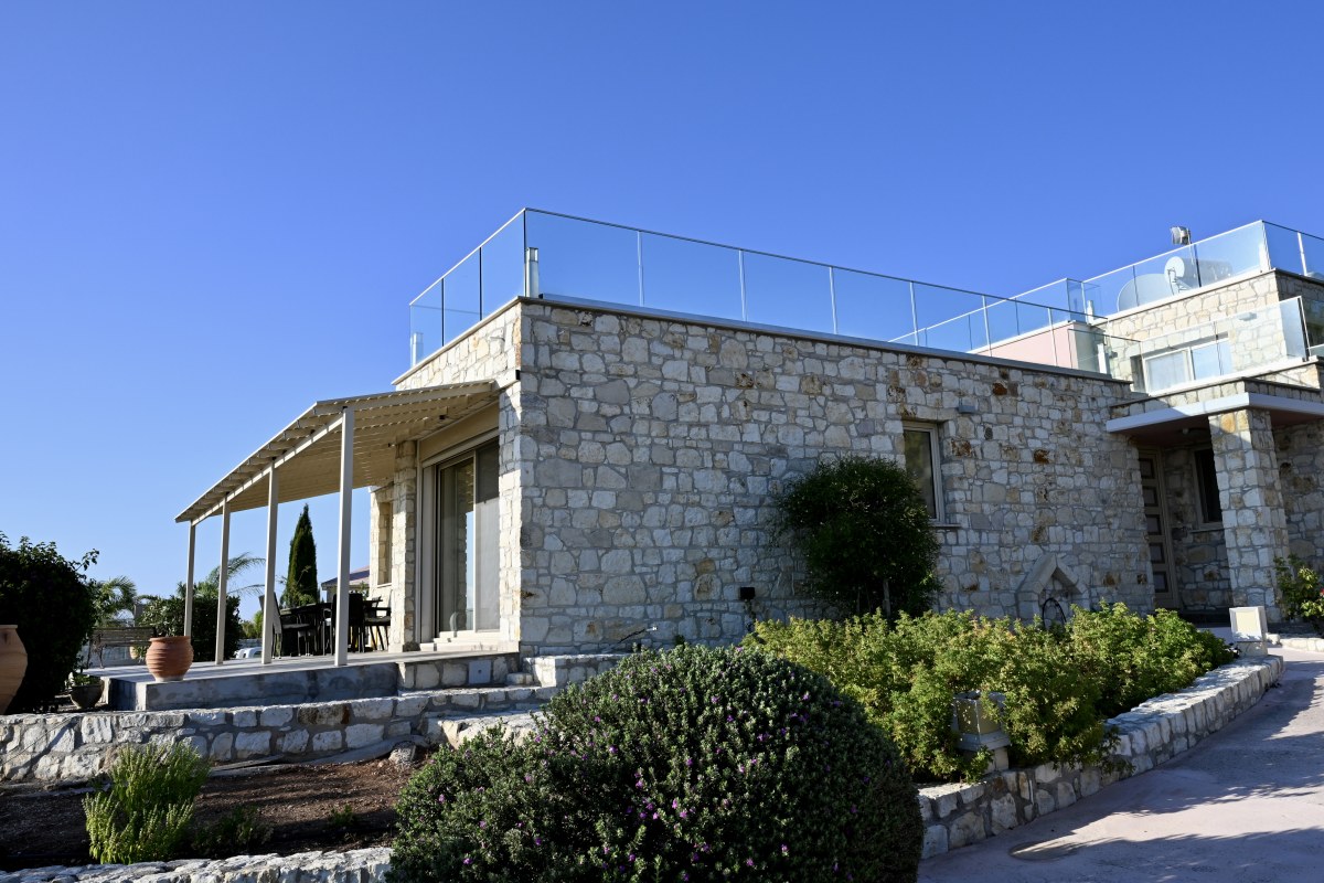 Paphos Kathikas 5 Bedroom Villa For Sale KW7JP0020S