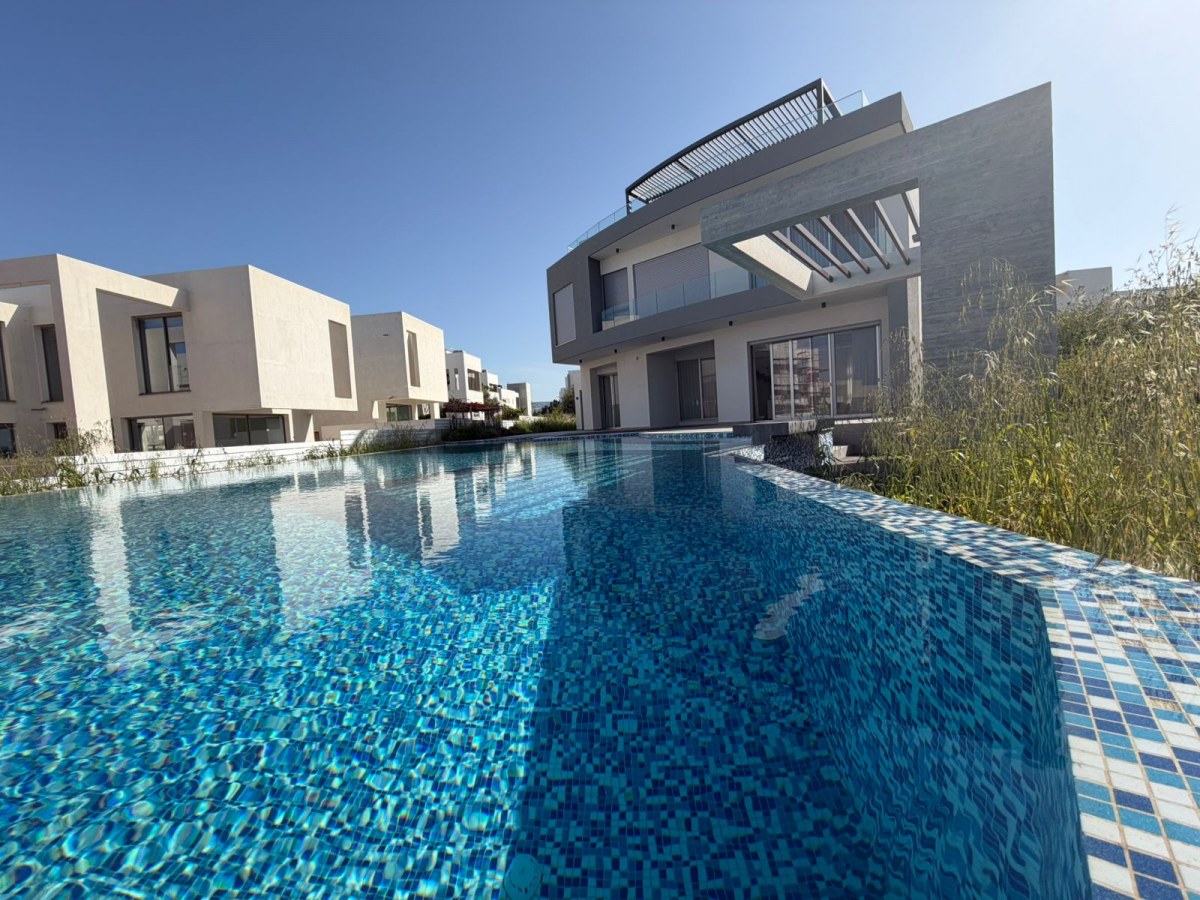 Paphos Geroskipou Tourist Area 5 Bedroom Villa For Sale KW7JP0026S