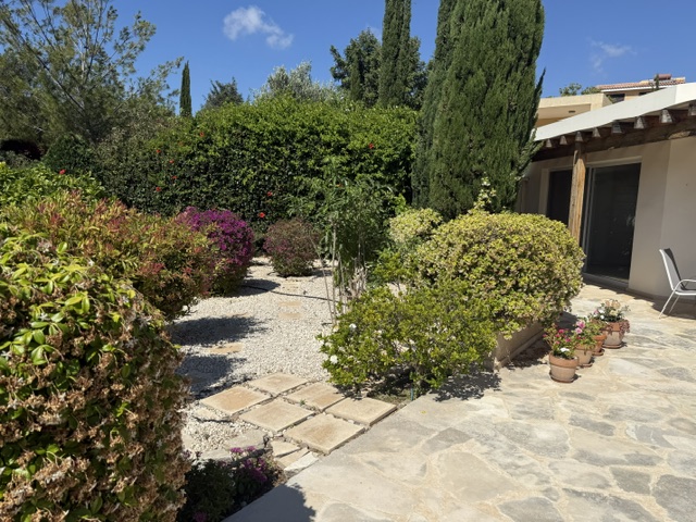 Paphos Chloraka 3 Bedroom Bungalow For Sale KW7CR0035S