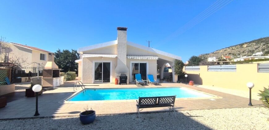 Paphos Peyia 3Bdr Bungalow For Rent DTC5029