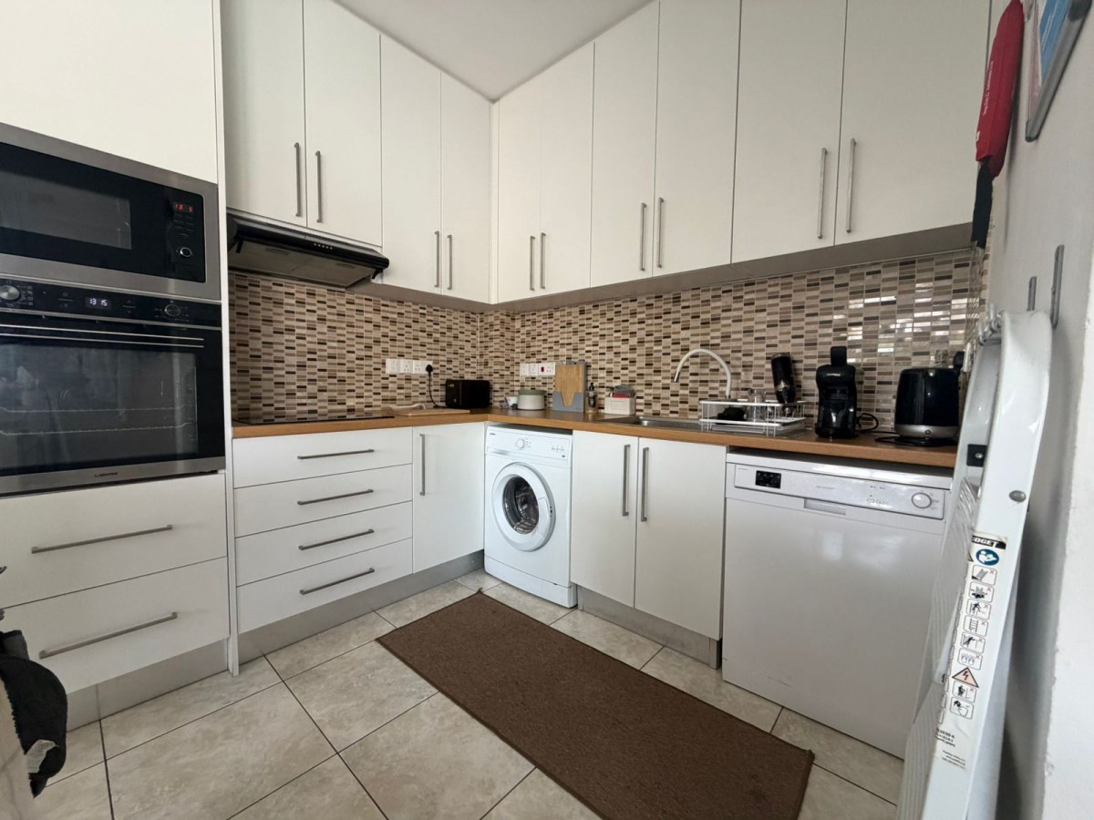 Paphos Moutallos 2 Bedroom Apartment For Sale KW7MD0083S