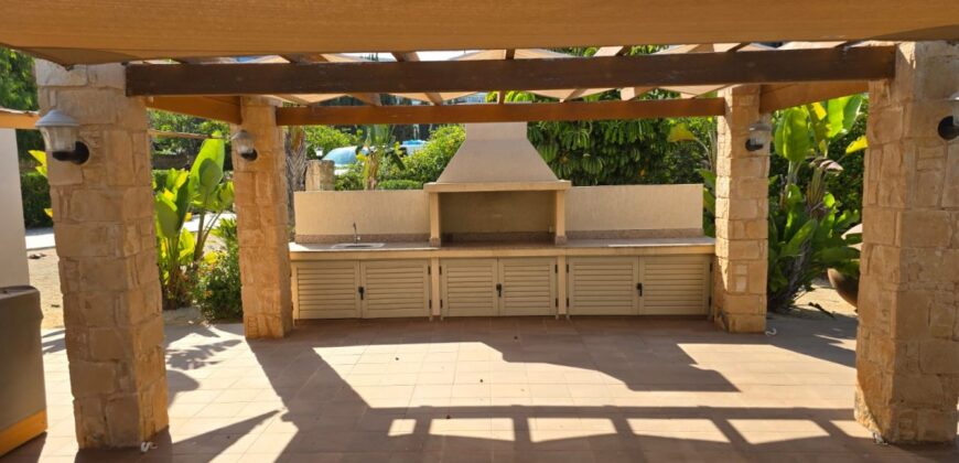 Paphos Peyia 4 Bedroom Villa For Sale KW7WT0025S