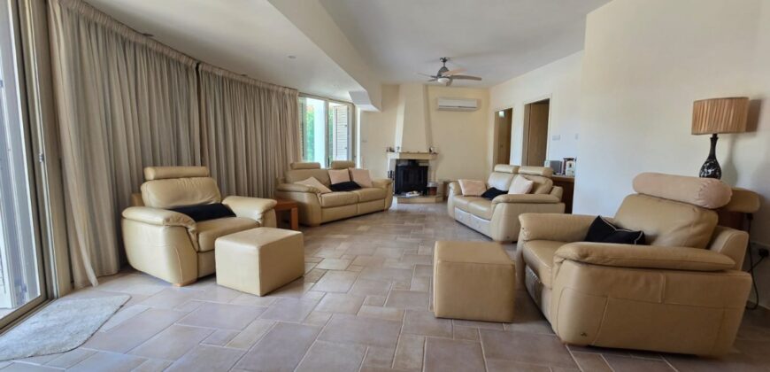 Paphos Peyia 4 Bedroom Villa For Sale KW7WT0025S