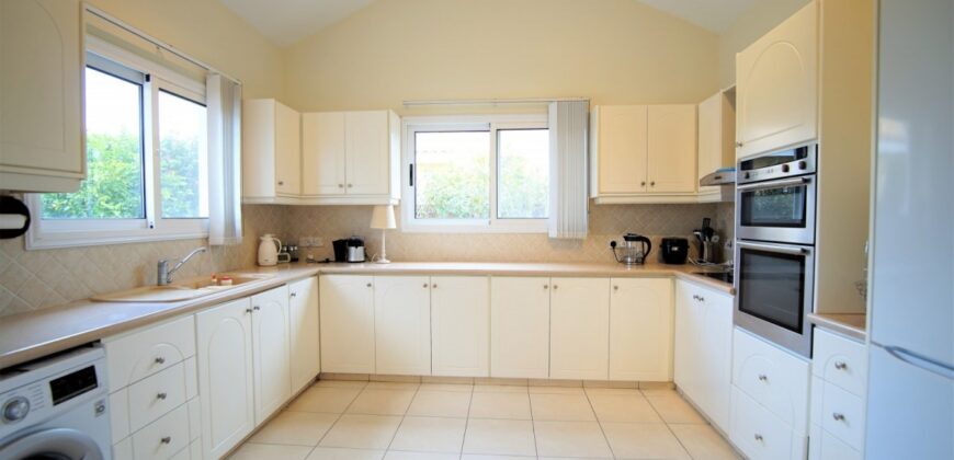 3 Bedroom Villa For Sale BSH18639
