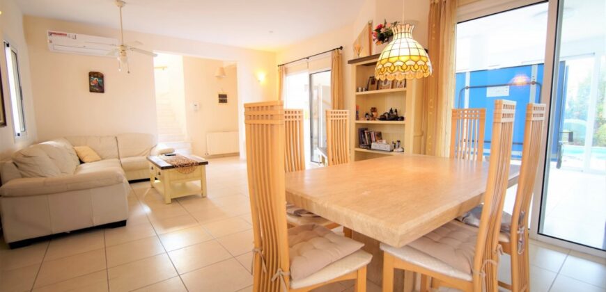 3 Bedroom Villa For Sale BSH18639