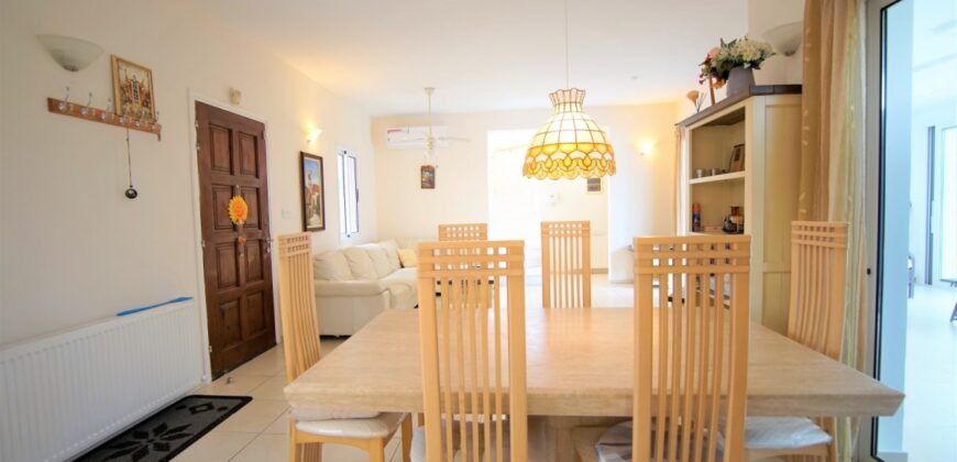 3 Bedroom Villa For Sale BSH18639