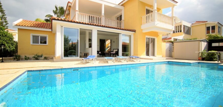3 Bedroom Villa For Sale BSH18639