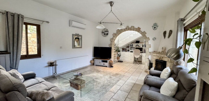 Paphos Mesogi Villa For Sale TPH8080