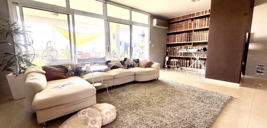 Paphos Paphos Town Penthouse 3Bdr For Sale CPNC12060