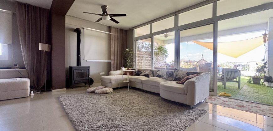 Paphos Paphos Town Penthouse 3Bdr For Sale CPNC12060
