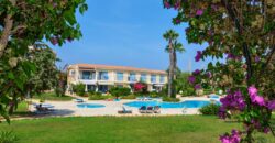 Kato Paphos 2 Bedroom Apartments / Penthouses For Sale LPT40452