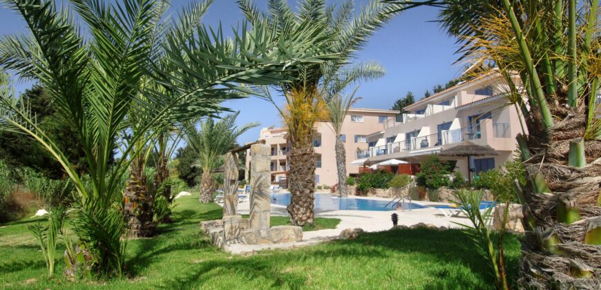 Kato Paphos 2 Bedroom Apartments / Penthouses For Sale LPT40452