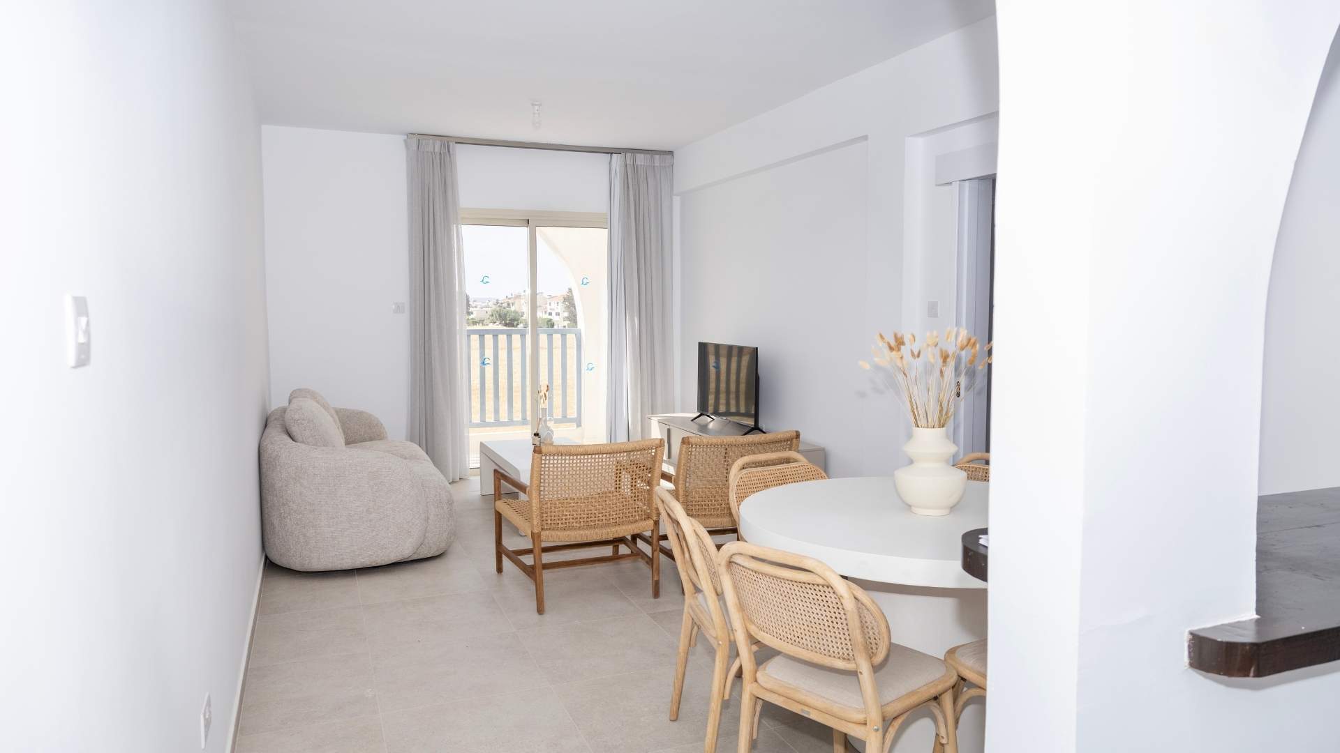 Kato Paphos 2 Bedroom Apartments / Penthouses For Sale LPT81310