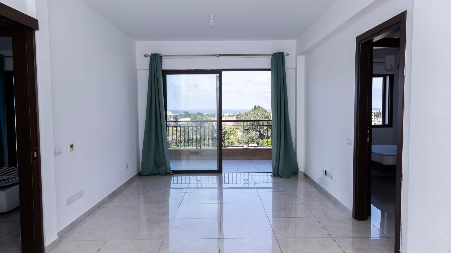 Kato Paphos 2 Bedroom Apartments / Penthouses For Sale LPT81990