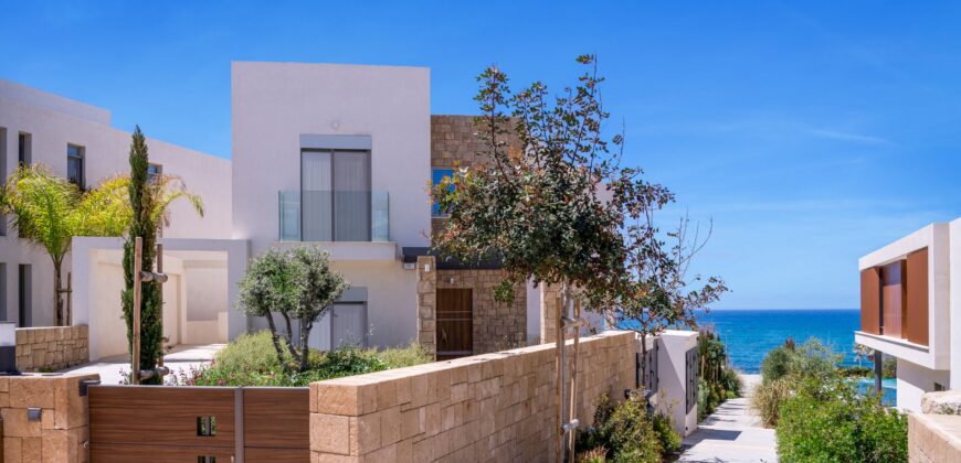 Paphos Chloraka 6 Bedroom Villas / Houses For Sale LPT61991