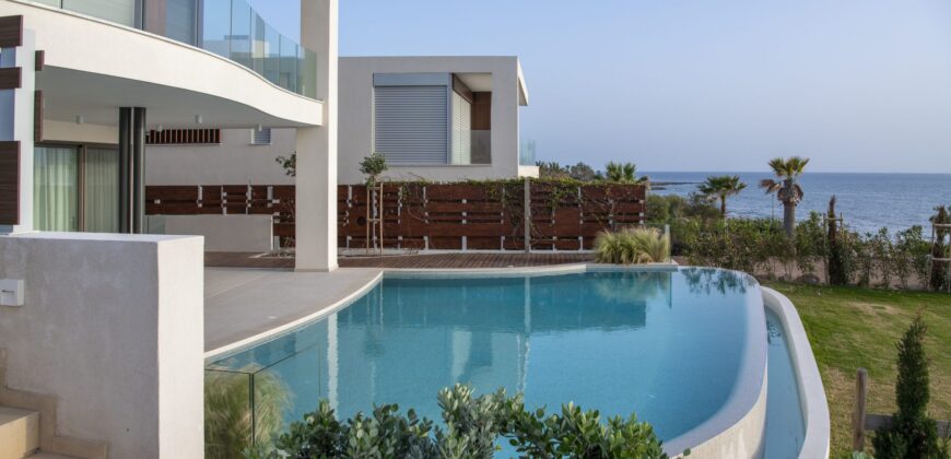 Paphos Chloraka 6 Bedroom Villas / Houses For Sale LPT62053