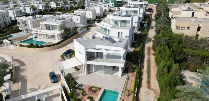 Paphos Coral Bay 4 Bedroom Villas / Houses For Sale LPT10522
