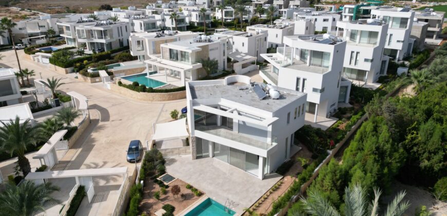 Paphos Coral Bay 4 Bedroom Villas / Houses For Sale LPT10522