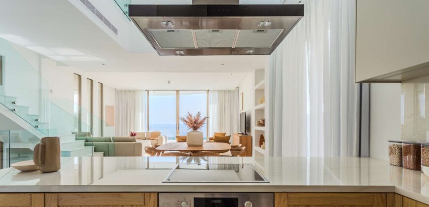 Paphos Kissonerga 5 Bedroom Villas / Houses For Sale LPT13571