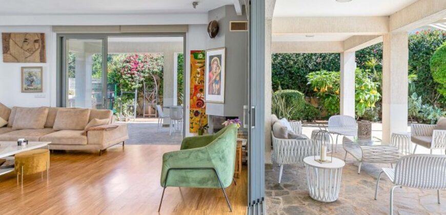 Paphos Konia 6Bdr Villa For Sale VLSDMKSLV