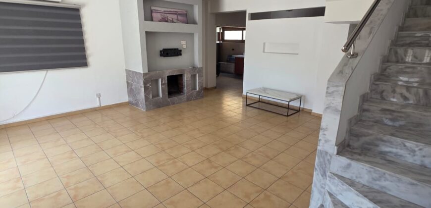 Paphos Pafos Centre Town House For Rent KTM108595