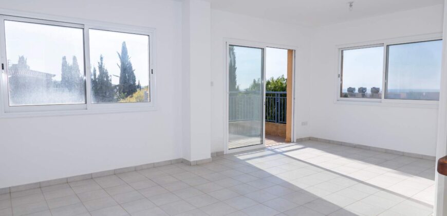 Paphos Peyia 2 Bedroom Apartments / Penthouses For Sale LPT83402