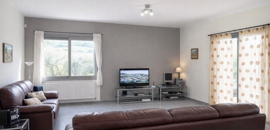 Paphos Polemi 5Bdr Villa For Sale VLSNJJOPSLV