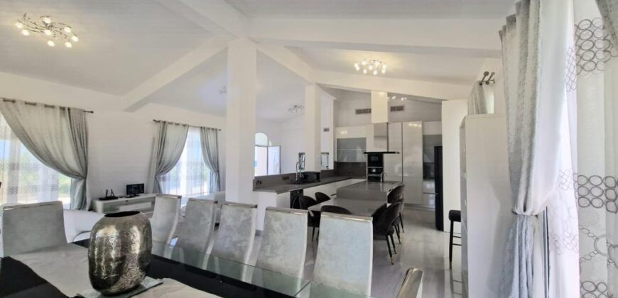 Paphos Sea Caves 4Bdr Villa For Sale VLSSC23SLV