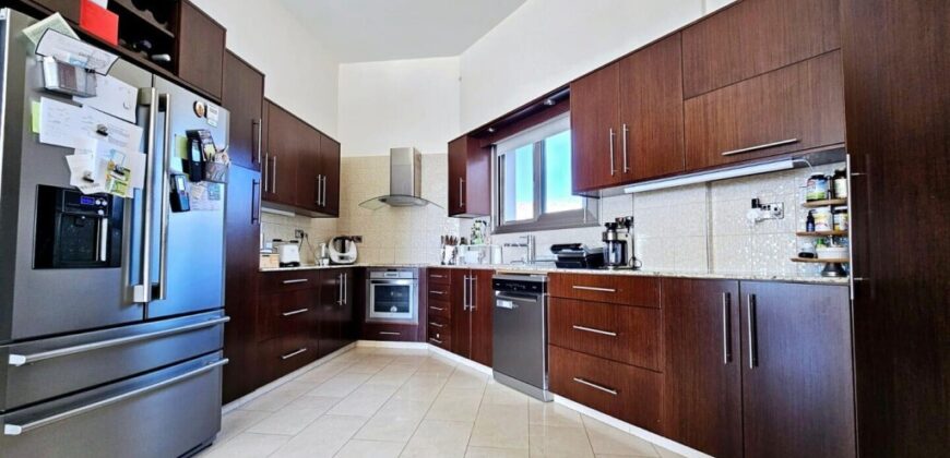 Paphos Armou Bungalow 4Bdr For Sale CPNC6911